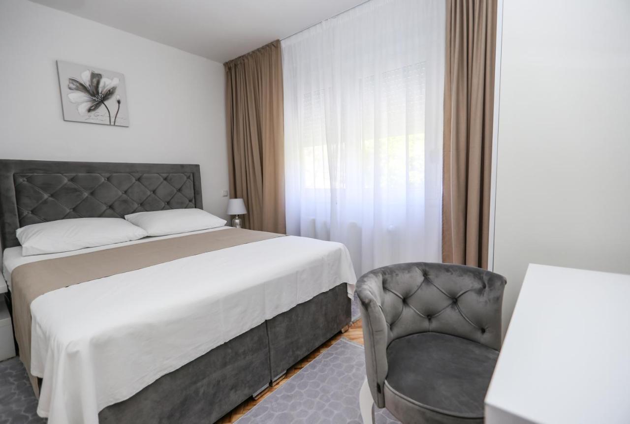 Apartmani Guto Podstrana Eksteriør billede