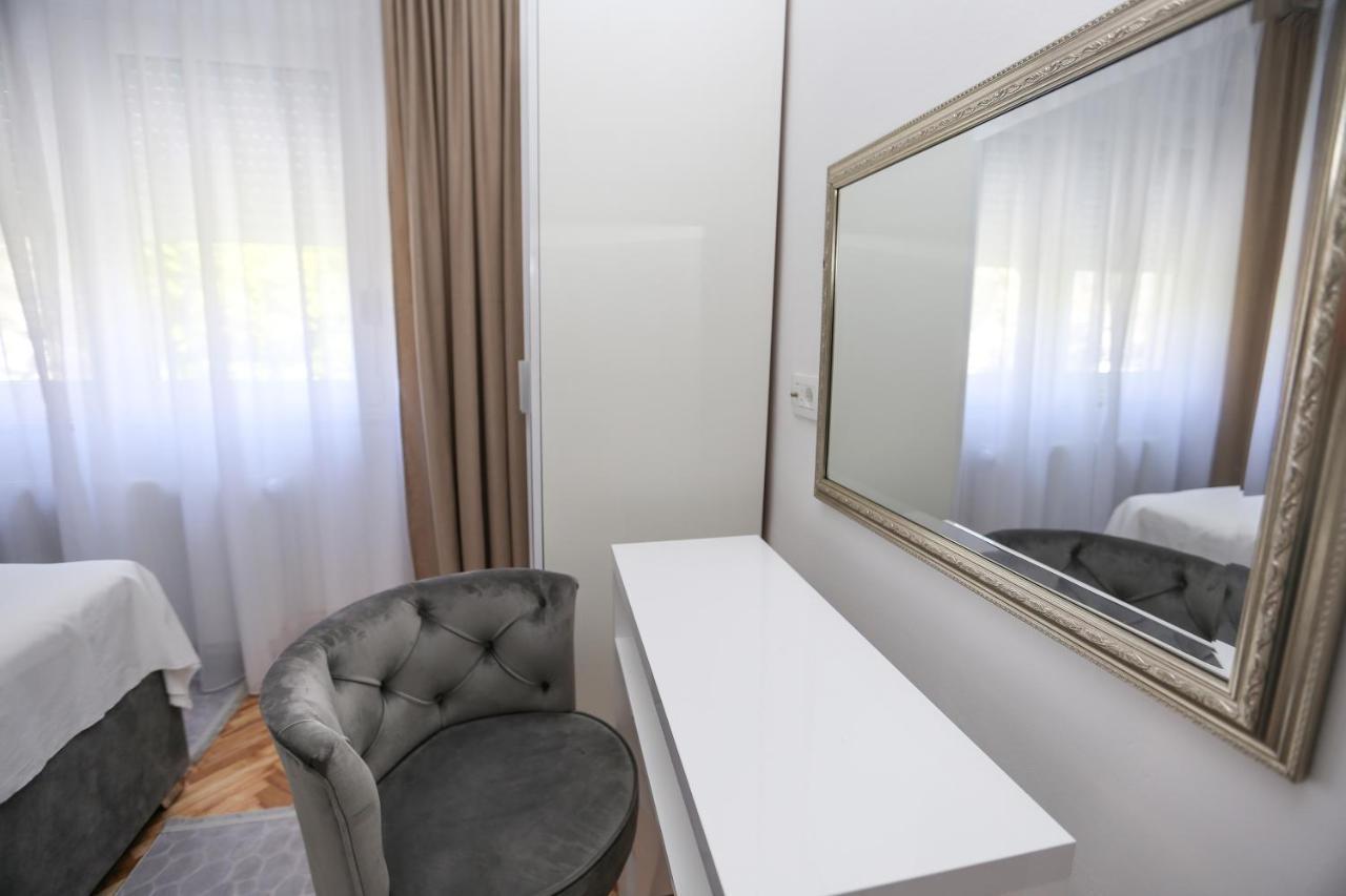 Apartmani Guto Podstrana Eksteriør billede