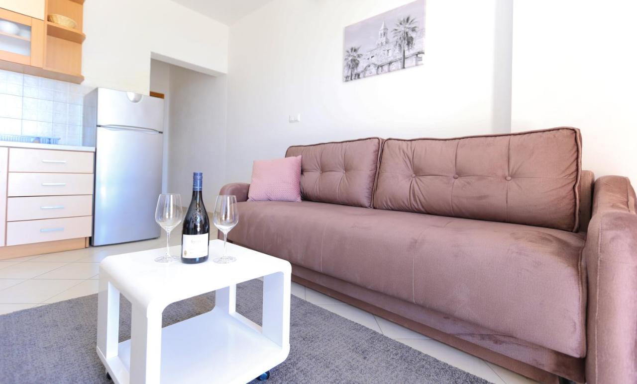 Apartmani Guto Podstrana Eksteriør billede